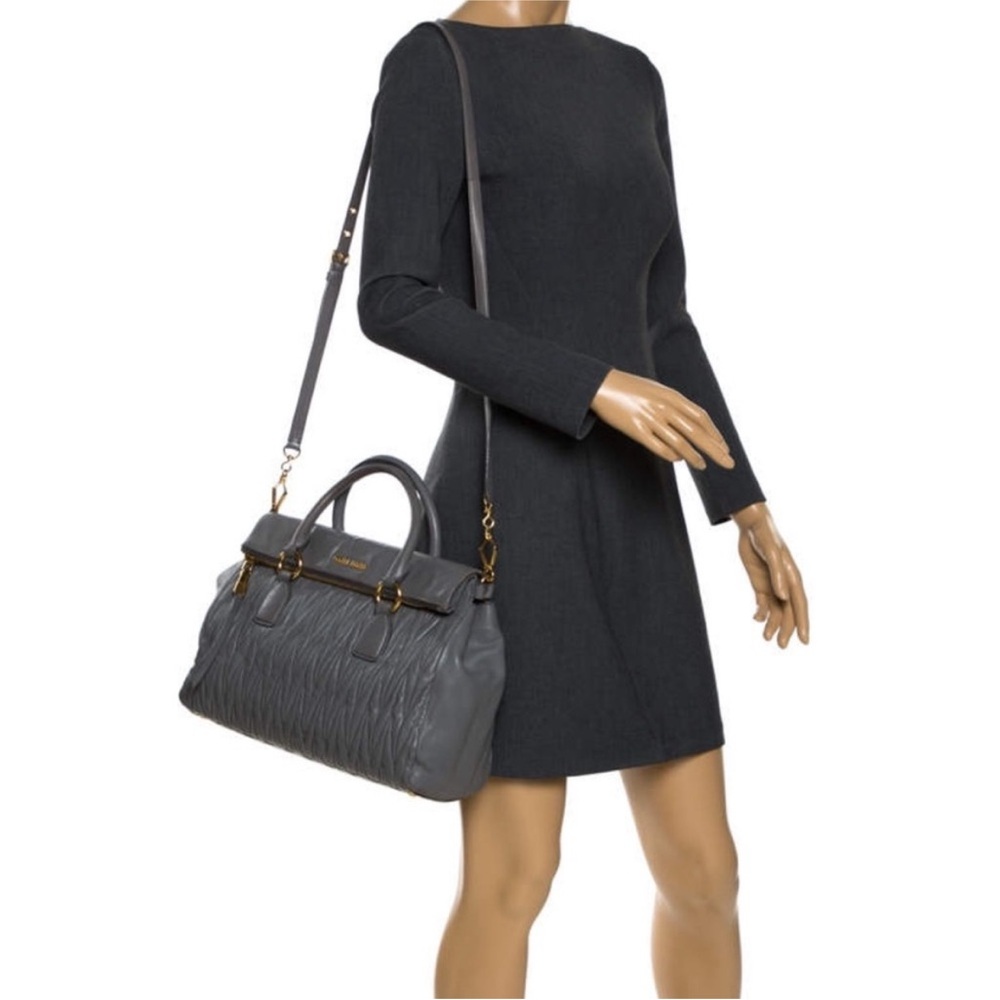 💙👜Miu Miu Bow Bag Matelasse💙 - Picture 16 of 16